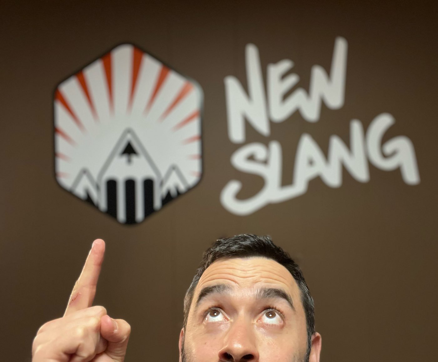 Qu'est-ce qui différencie New Slang de la concurrence ?